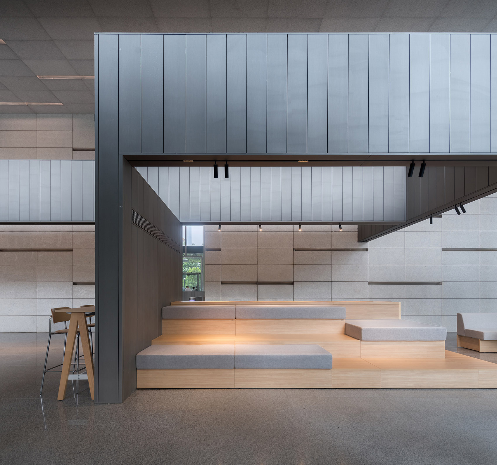 北京工装装修公司_北京办公室装修_北京餐饮设计装修_北京装修设计_北京龙腾云景建设工程有限公司